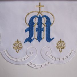 Obrus Maryjny haftowany (83)