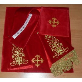 Ornat rzymski haftowany motyw Baranka, aksamit (67)