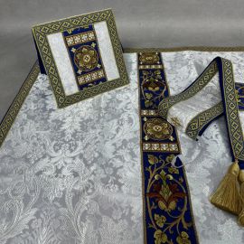 Ornat semi gotycki + stuła, bursa, manipularz, welon na kielich - tkanina żakard (16K)