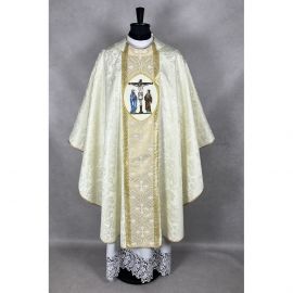 Ornat gotycki ecru, haftowany, Ukrzyżowanie Pana Jezusa (179K)