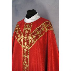 Ornat semi gotycki + stuła, kolor czerwony, pasy tkane (39K)