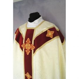 Ornat semi gotycki + stuła, kolor ecru, aksamitny pas (41K)