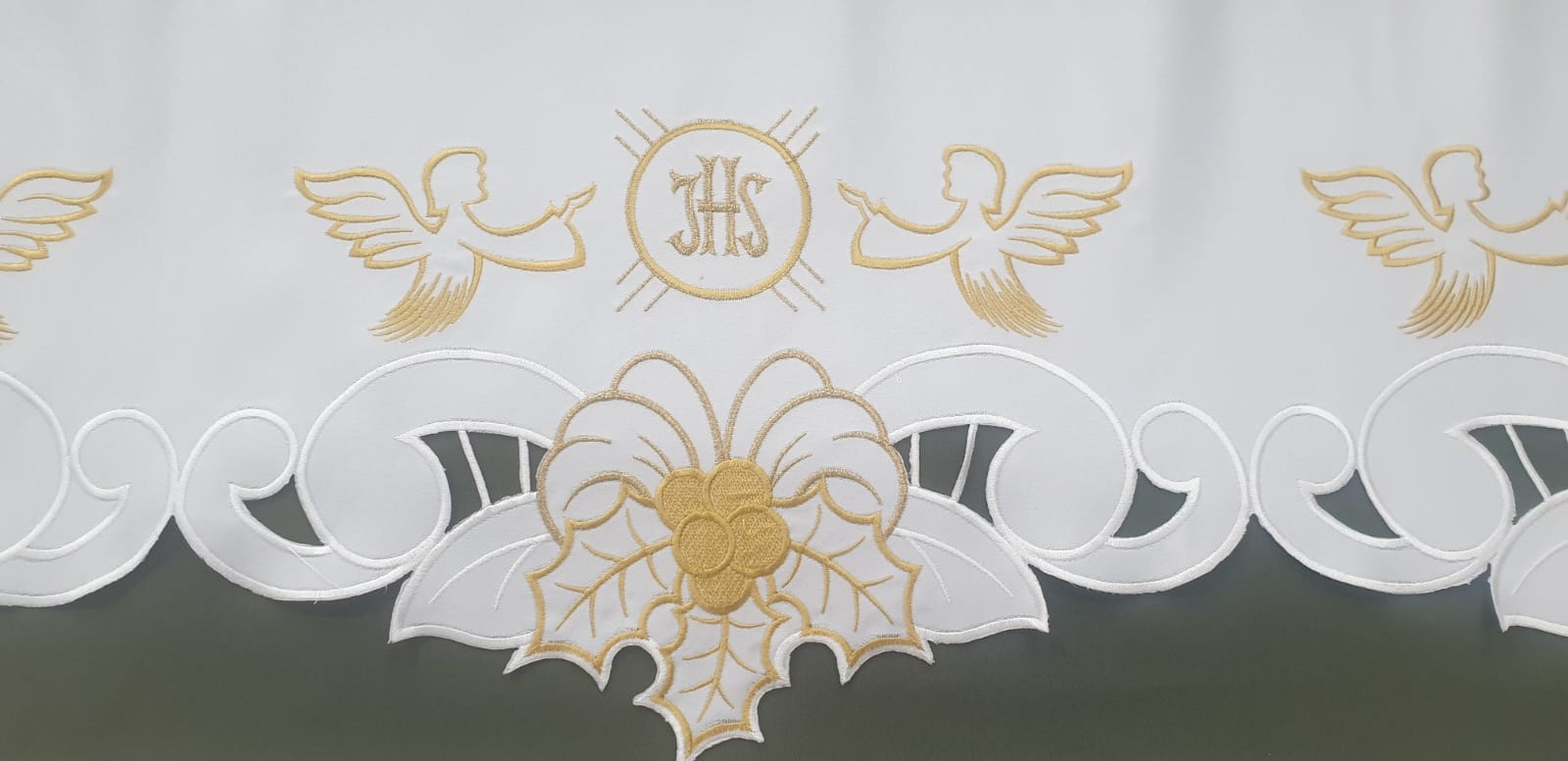 Obrus ołtarzowy haftowany  Anioły + IHS (239)