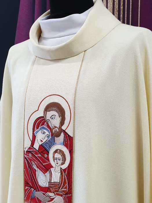 Elegancki ornat z haftem Świętej Rodziny - zdjęcie 3