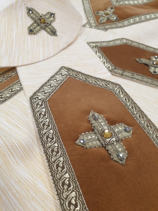 Ekskluzywny ornat z wysokogatunkowej wełny - zdjęcie 4