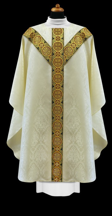 Ornat liturgiczny bez kołnierza w stylu semigotyckim