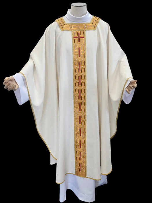 Elegancki ornat liturgiczny w kolorze białym, wykonany z wysokiej jakości tkaniny o subtelnym połysku - Ornaty białe i ecru