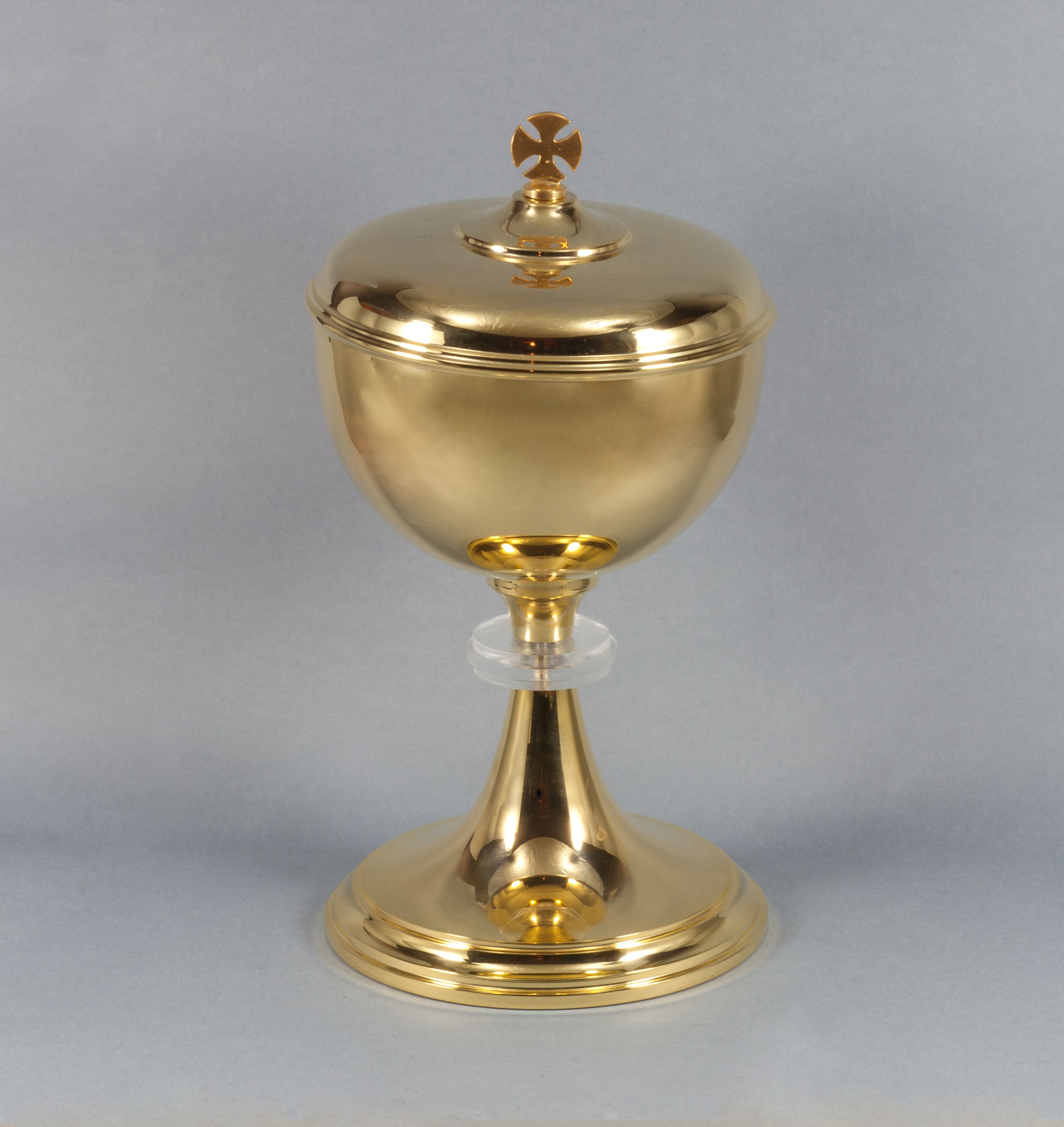 Puszka na komunikanty pozłacana (c11)