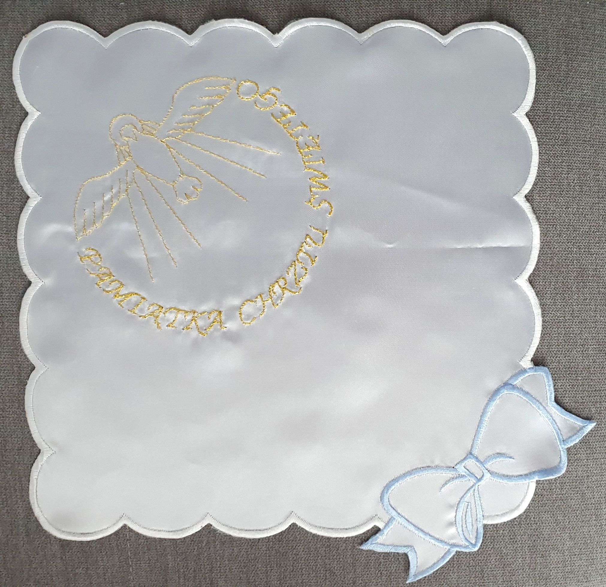 Szatka do chrztu haftowana (10)