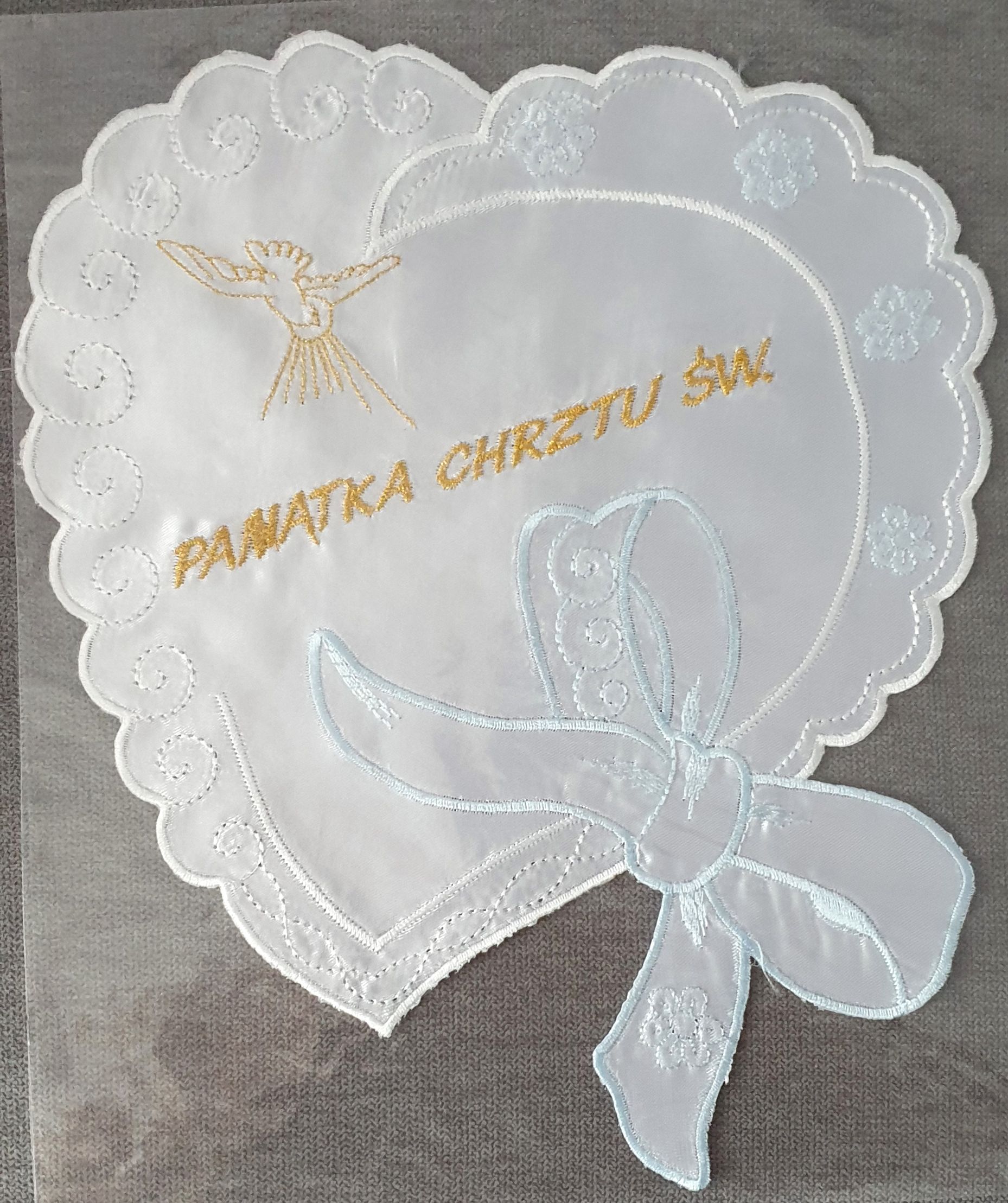 Szatka do chrztu haftowana serce (15)