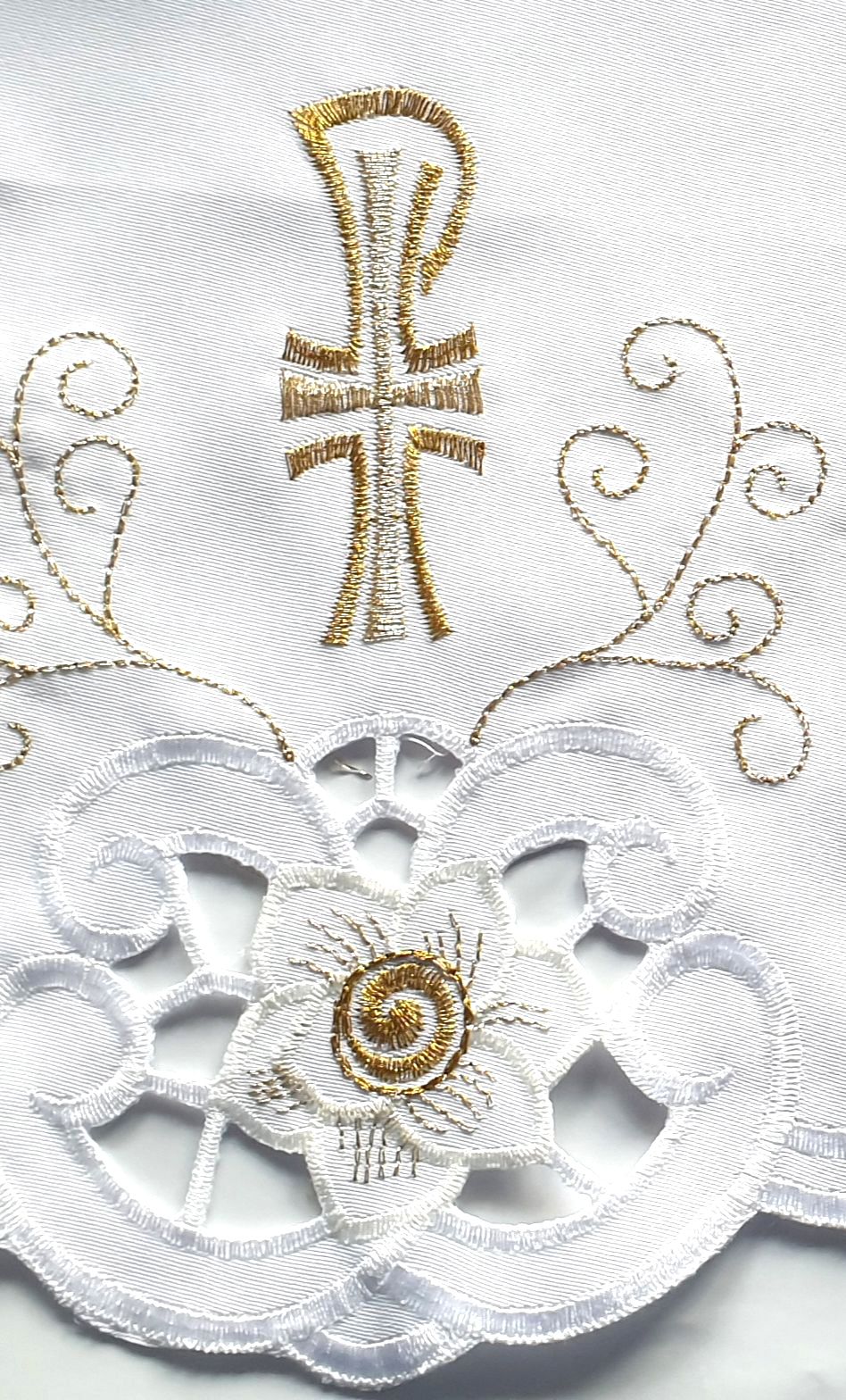 Obrus ołtarzowy haftowany - wzór eucharystyczny (129)
