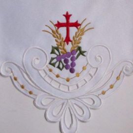 Obrus ołtarzowy haftowany - wzór eucharystyczny (91) - OBRUSY OŁTARZOWE - Nowość