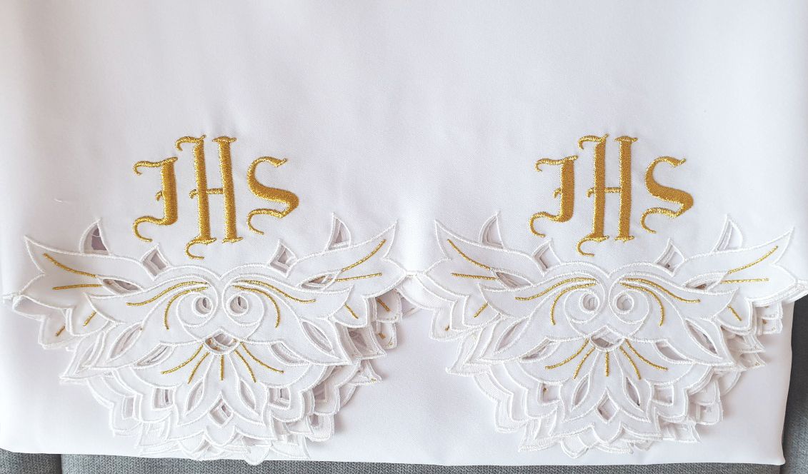 Obrus ołtarzowy haftowany - wzór eucharystyczny (151) - zdjęcie 3 - Obrus ołtarzowy haftowany - wzór eucharystyczny (151)