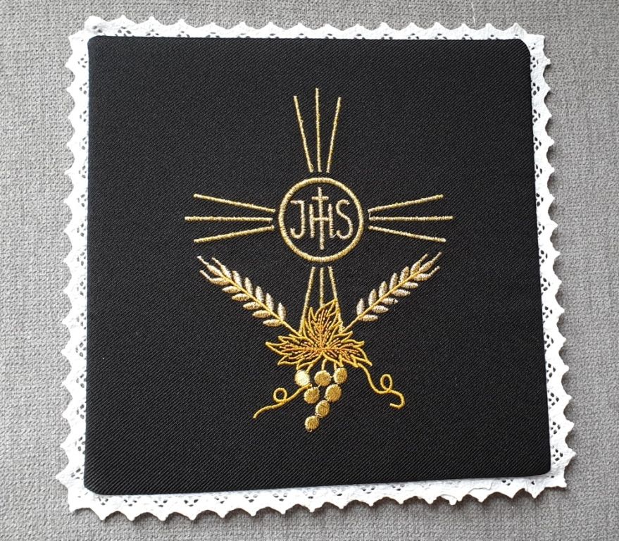 Palka haftowana czarna IHS+ Kłosy