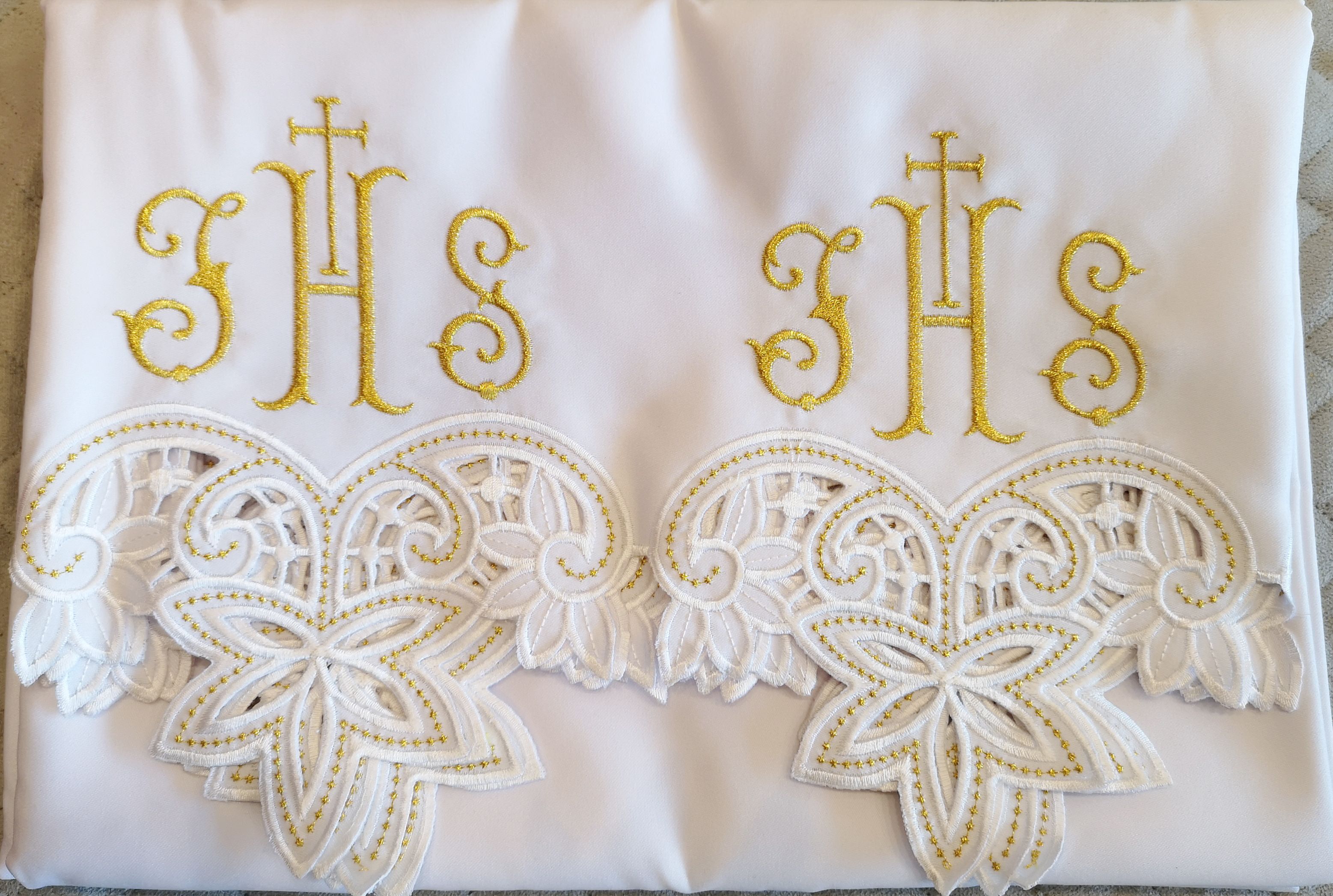 Obrus ołtarzowy haftowany - wzór eucharystyczny (112)