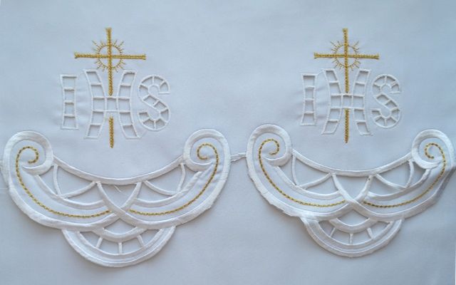 Obrus ołtarzowy haftowany - wzór eucharystyczny (185)