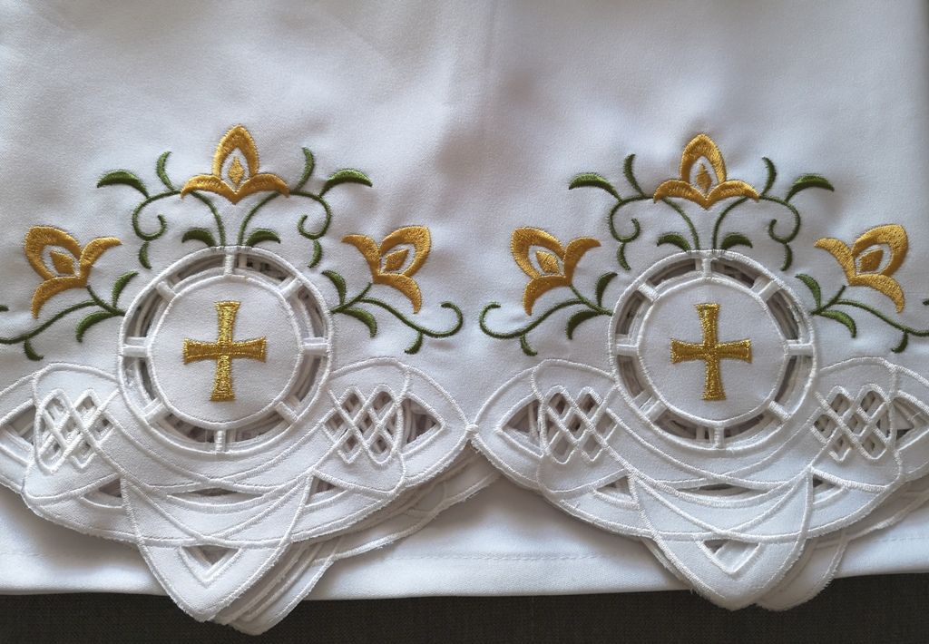 Obrus ołtarzowy haftowany - wzór eucharystyczny (109)