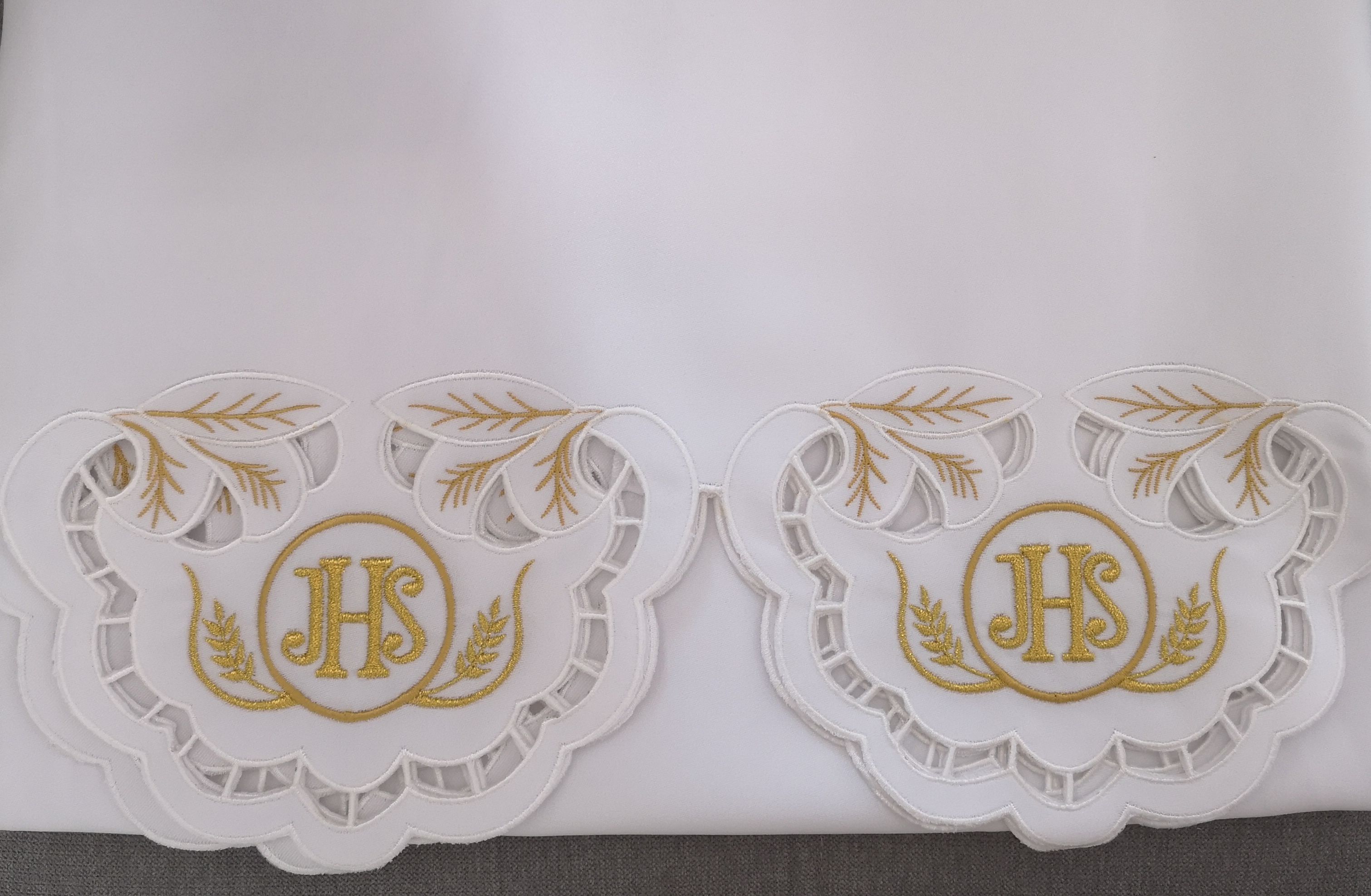 Obrus ołtarzowy haftowany - wzór eucharystyczny (122)