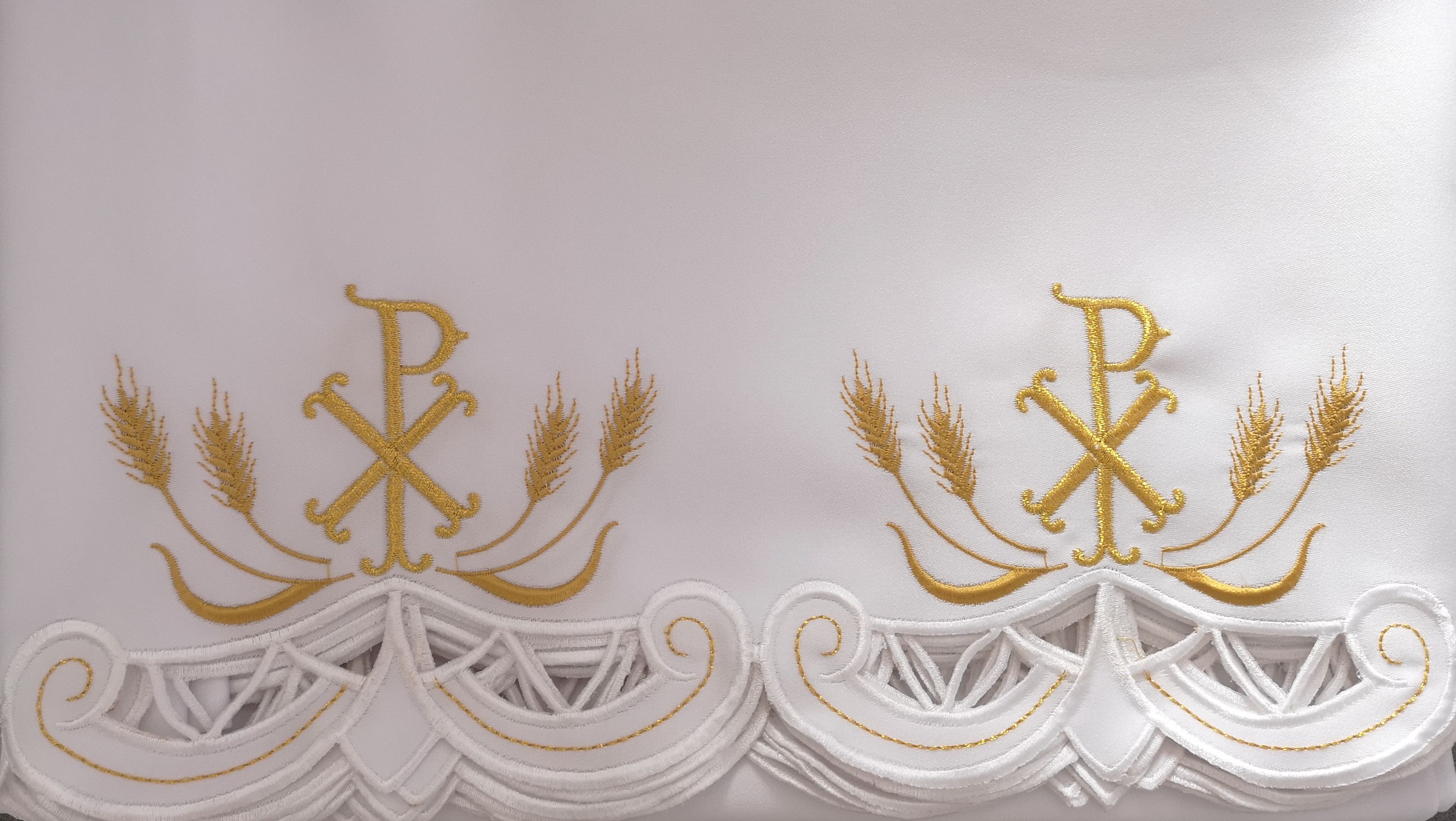 Obrus ołtarzowy haftowany - wzór eucharystyczny (101)