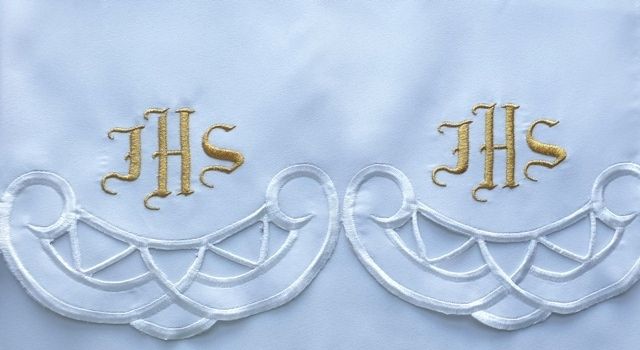 Obrus ołtarzowy haftowany - wzór eucharystyczny (144)