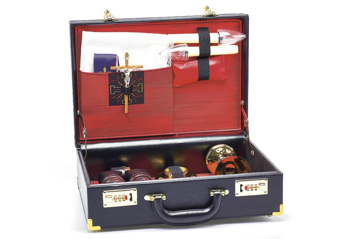 Komplet podróżny dla kapłana - walizka celebransa (10) - zdjęcie 2 - Komplet podróżny dla kapłana - walizka celebransa (10)