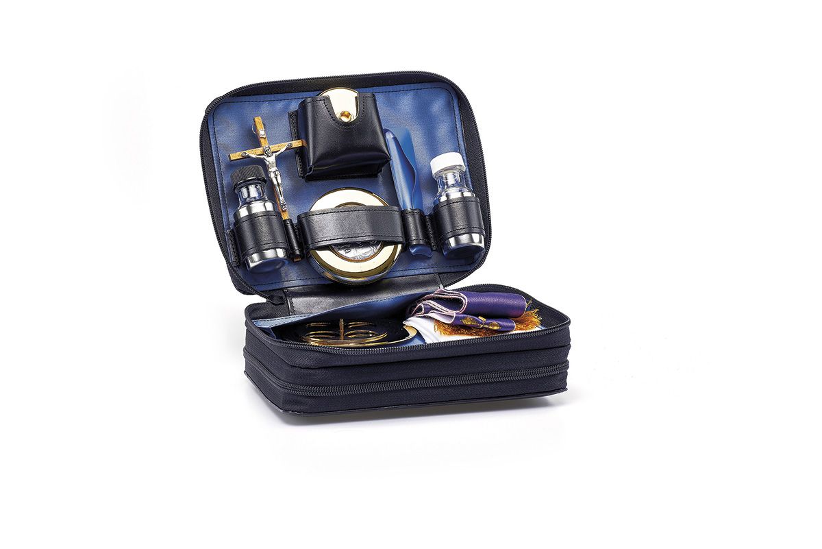 Komplet podróżny dla kapłana - do celebracji i posługi (13) - zdjęcie 2 - Komplet podróżny dla kapłana - do celebracji i posługi (13)