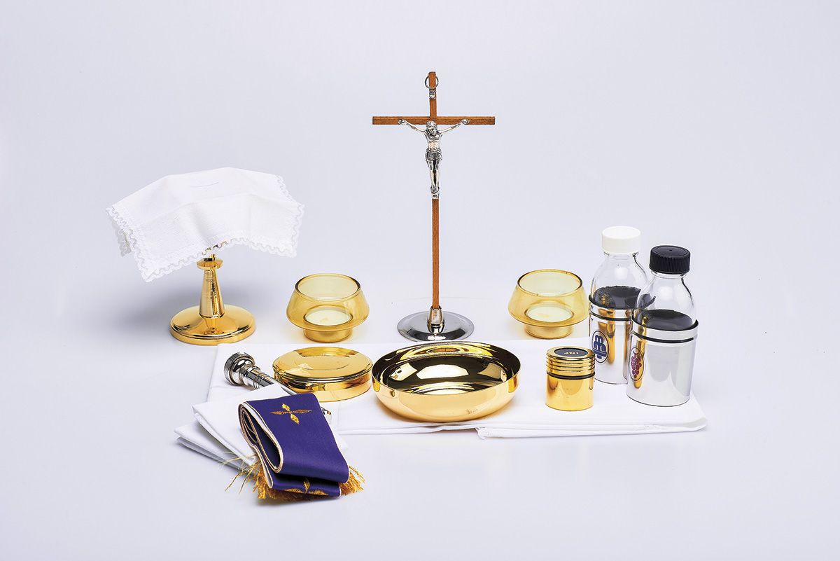 Komplet podróżny dla kapłana - walizka celebransa (14)