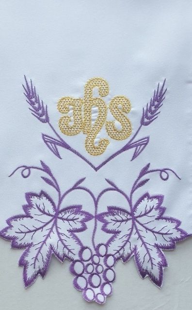 Obrus ołtarzowy haftowany - wzór eucharystyczny (199) - zdjęcie 2 - Obrus ołtarzowy haftowany - wzór eucharystyczny (199)