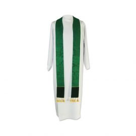 Roman chasuble ecru, IHS rosette (55)