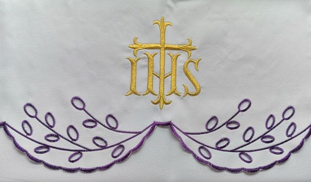 Obrus ołtarzowy haftowany - wzór eucharystyczny (211)