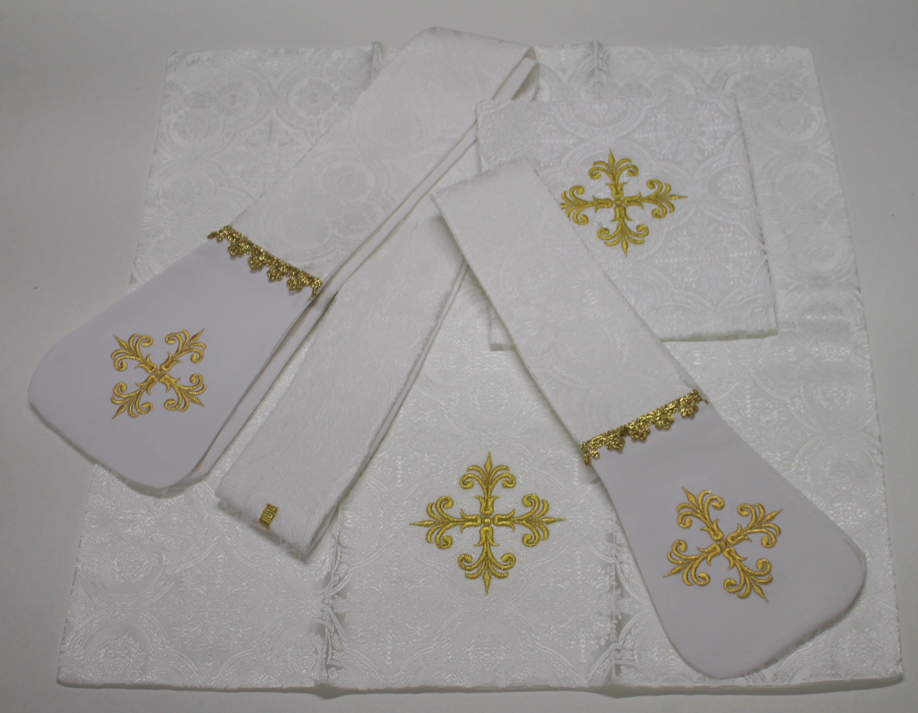 Ornat rzymski biały Serce Pana Jezusa (49) - zdjęcie 3 - Ornat rzymski biały Serce Pana Jezusa (49)