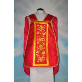 Chasuble with computer-embroidered belt (22)
