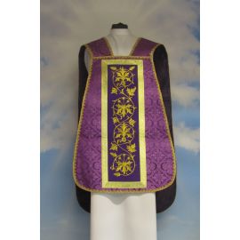 Chasuble with embroidered pattern (IHS-3)