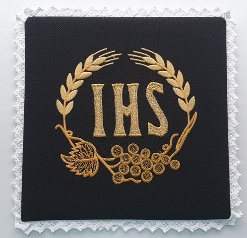 Palka haftowana czarna IHS (2)