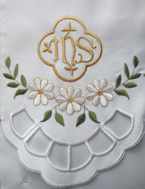 Obrus ołtarzowy haftowany - wzór eucharystyczny (143) - zdjęcie 2 - Obrus ołtarzowy haftowany - wzór eucharystyczny (143)