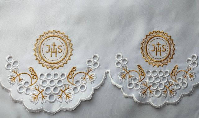 Obrus ołtarzowy haftowany - wzór eucharystyczny (125)
