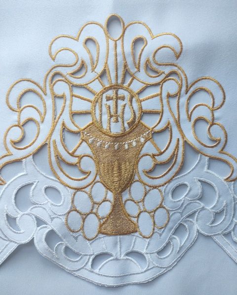 Obrus ołtarzowy haftowany - wzór eucharystyczny (218) - zdjęcie 2 - Obrus ołtarzowy haftowany - wzór eucharystyczny (218)