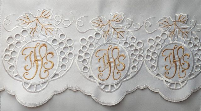 Obrus ołtarzowy haftowany - wzór eucharystyczny (219)