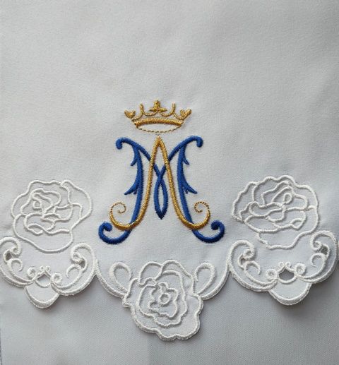 Obrus ołtarzowy haftowany - wzór maryjny (222) - zdjęcie 2 - Obrus ołtarzowy haftowany - wzór maryjny (222)