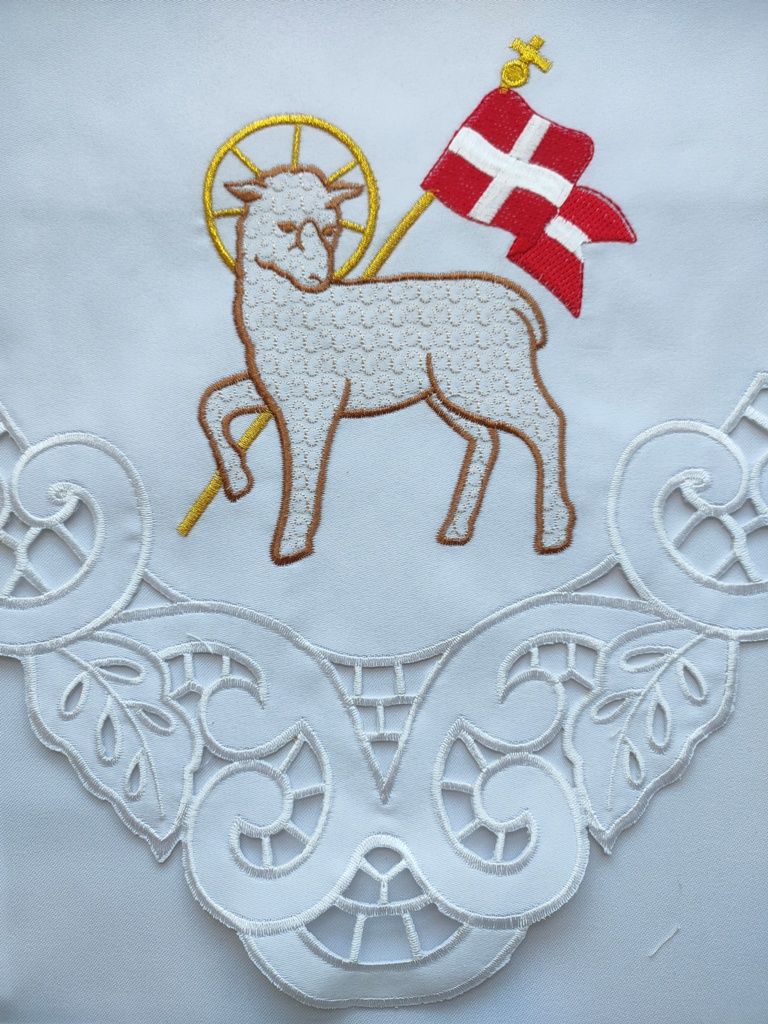 Obrus ołtarzowy haftowany - wzór Wielkanocny (89) - zdjęcie 2 - Obrus ołtarzowy haftowany - wzór Wielkanocny (89)