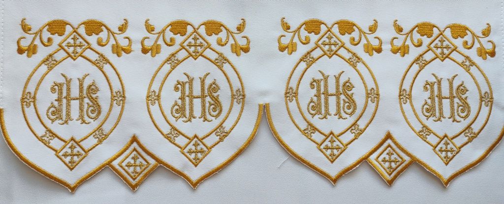 Obrus ołtarzowy haftowany - wzór eucharystyczny (92)