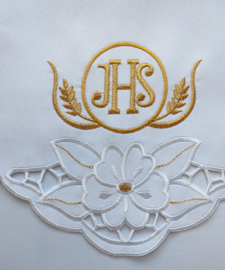 Obrus ołtarzowy haftowany - wzór eucharystyczny (95) - zdjęcie 2 - Obrus ołtarzowy haftowany - wzór eucharystyczny (95)