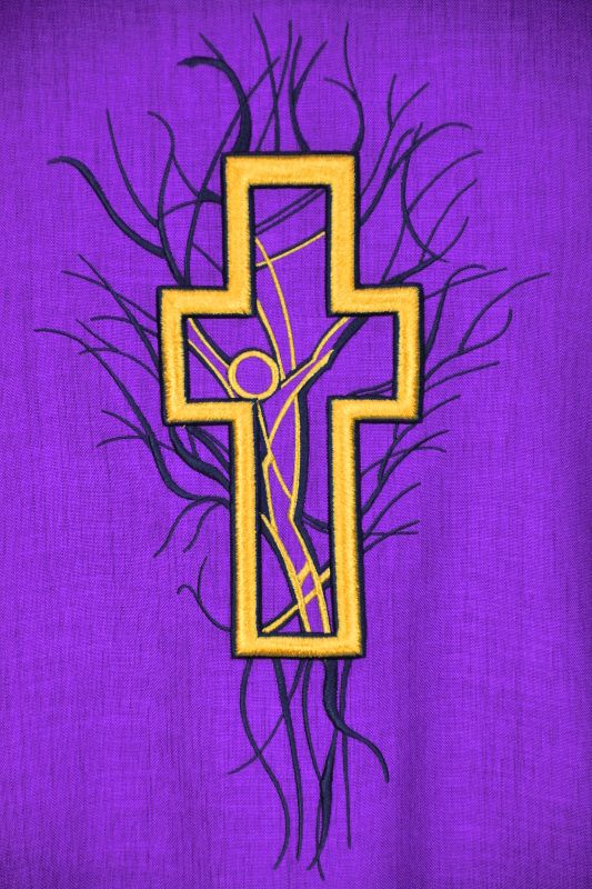 Ornat haftowany fioletowy  - krzyż (10) - zdjęcie 2 - Ornat haftowany fioletowy  - krzyż (10)