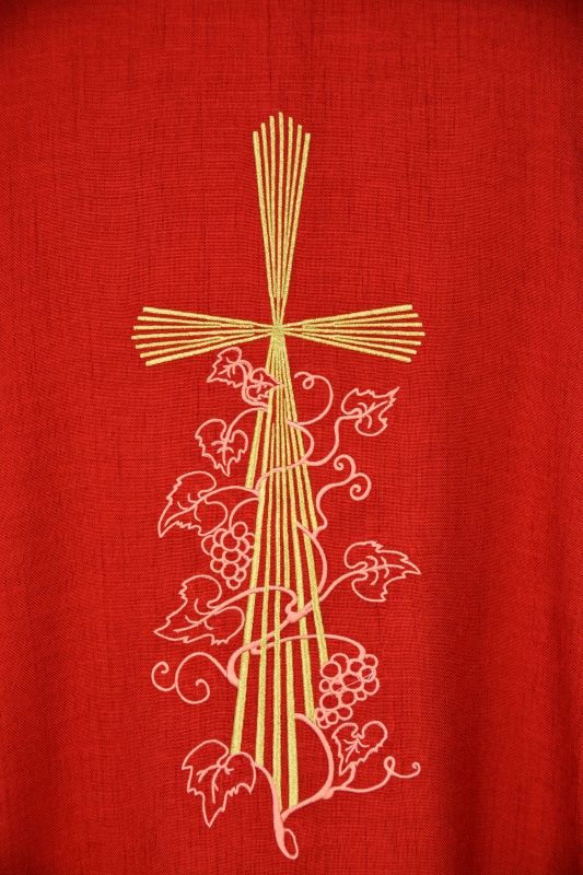 Ornat czerwony haftowany - krzyż, winogrona (17) - zdjęcie 2 - Ornat czerwony haftowany - krzyż, winogrona (17)