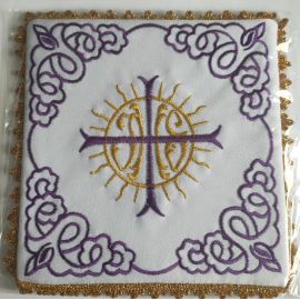 Palka haftowana IHS + ornament fioletowy (22)