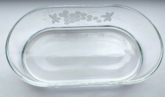 Tacka na ampułki owalna z grawerem winogron