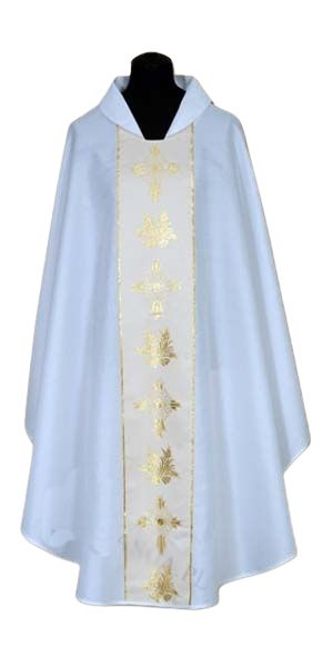 Ornat haftowany (13A)