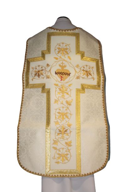 Ornat rzymski ecru Serce Pana Jezusa (51)