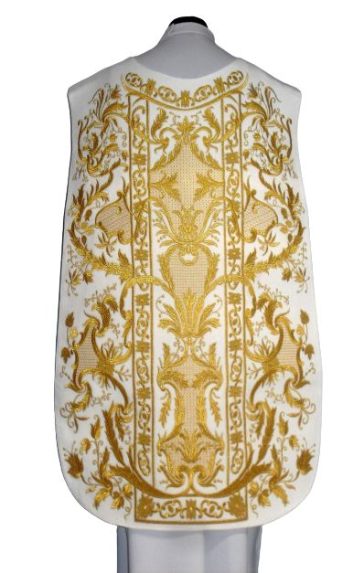 Ornat rzymski biały haftowany motyw eucharystyczny, aksamit (73)