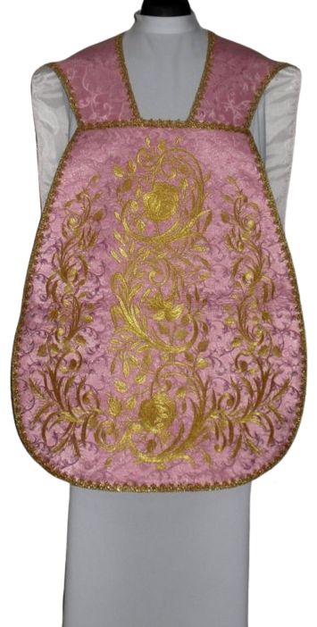 Ornat rzymski różowy haftowany IHS (69) - zdjęcie 2 - Ornat rzymski różowy haftowany IHS (69)